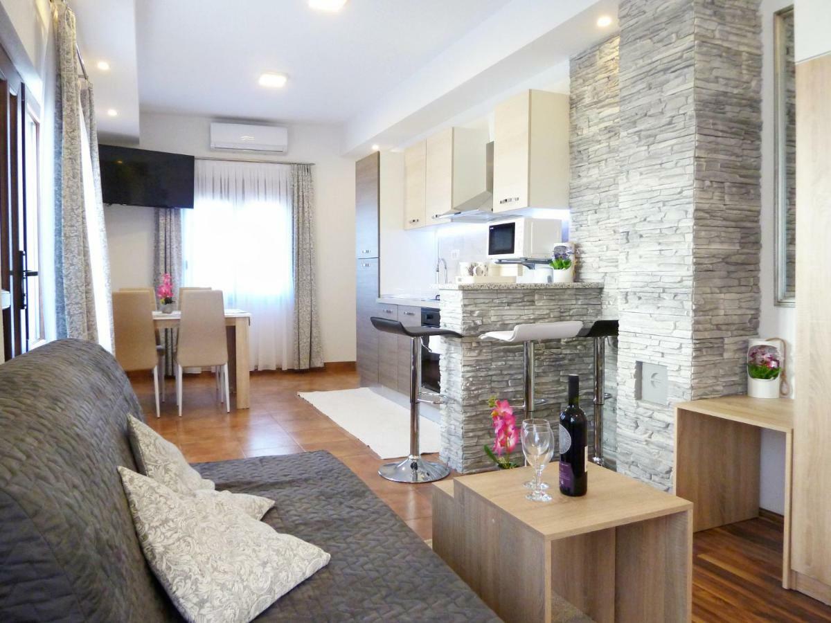 Apartment Petra I Nikola Селище Дрезницко Екстериор снимка