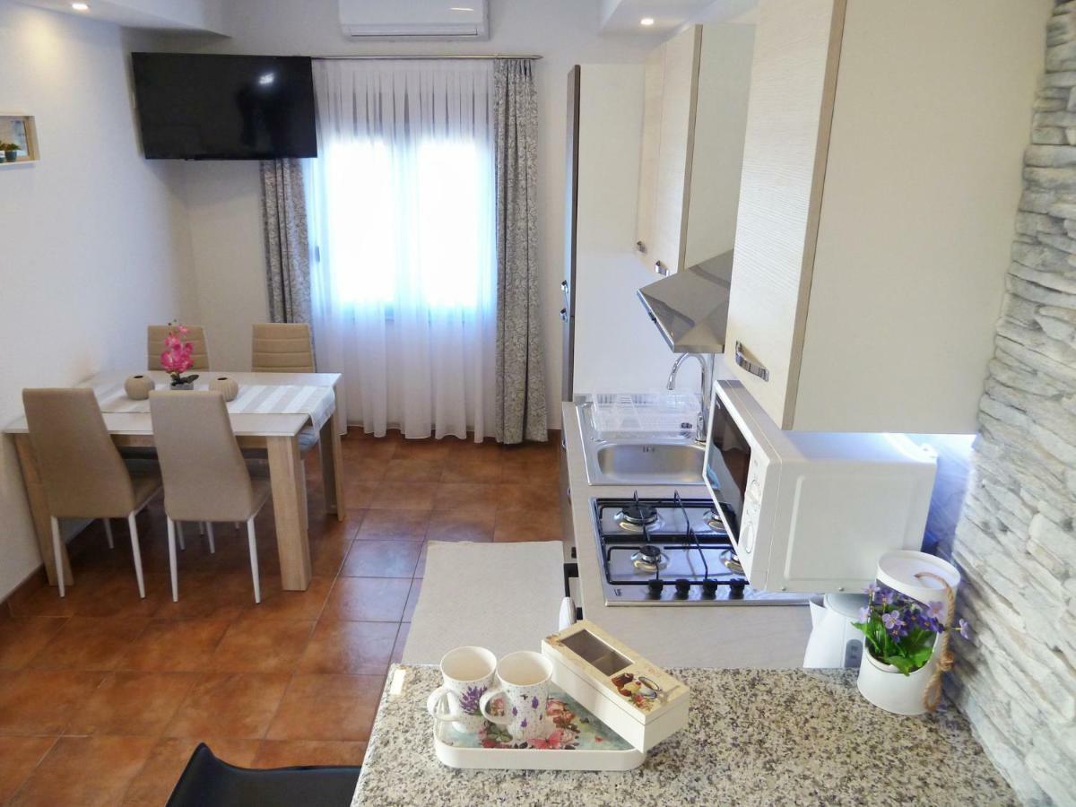 Apartment Petra I Nikola Селище Дрезницко Екстериор снимка